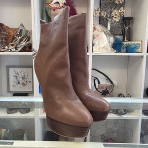 Guess Women Platform Zipper Leather  High Heel Boots Fashion Style Size 9.5